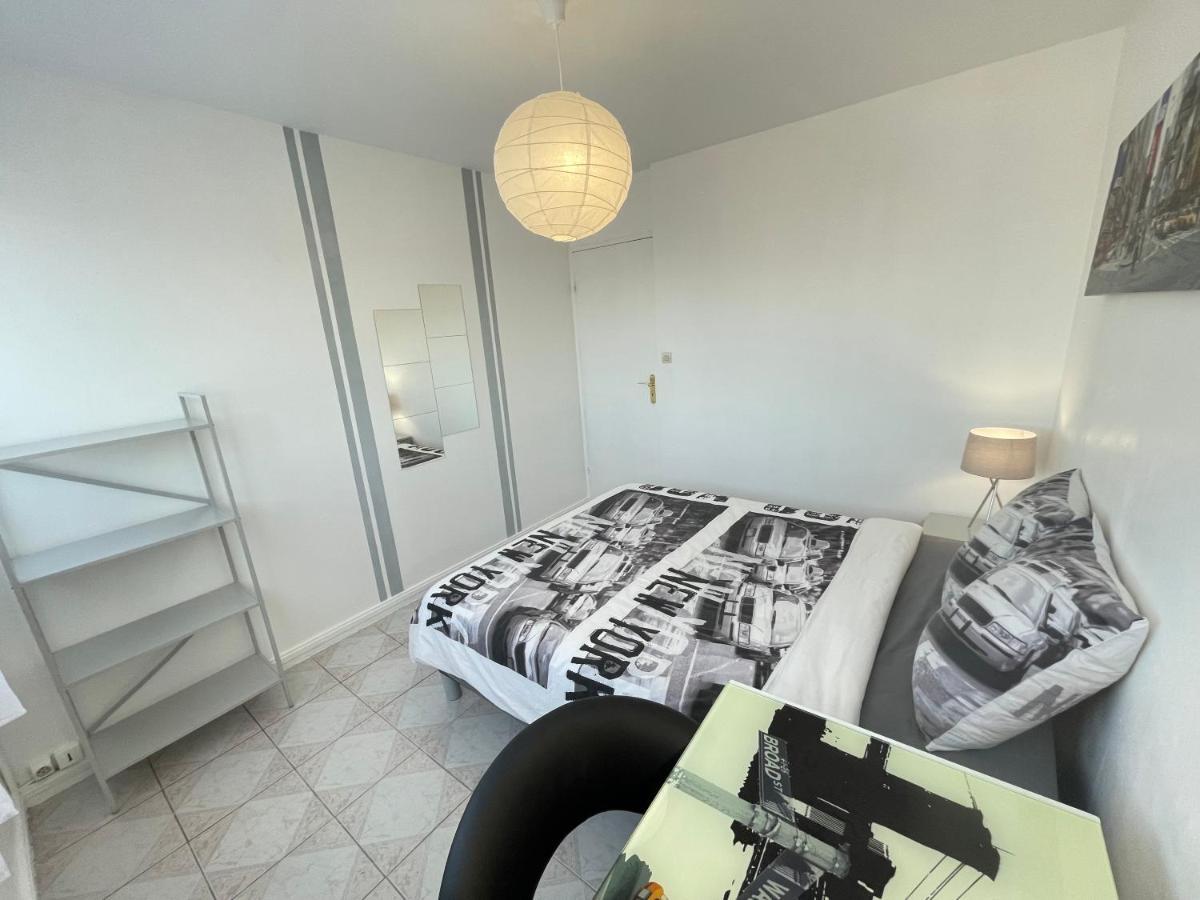 Chambre Privee En Colocation Dans Un Appartement Au Centre De Rillieux La Pape Luaran gambar