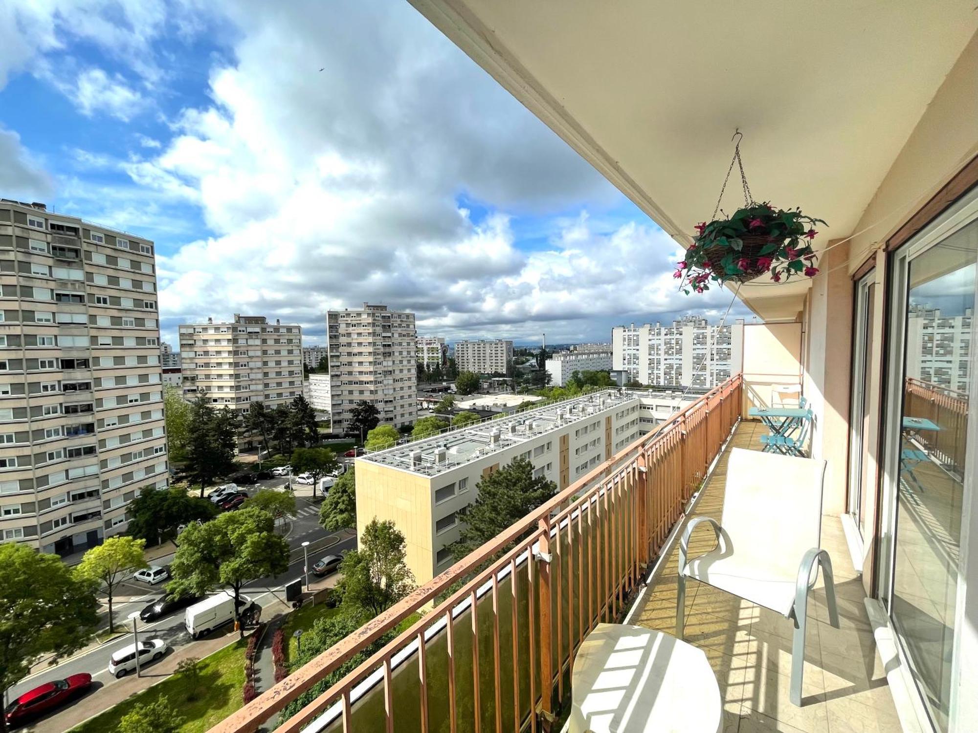 Chambre Privee En Colocation Dans Un Appartement Au Centre De Rillieux La Pape Luaran gambar